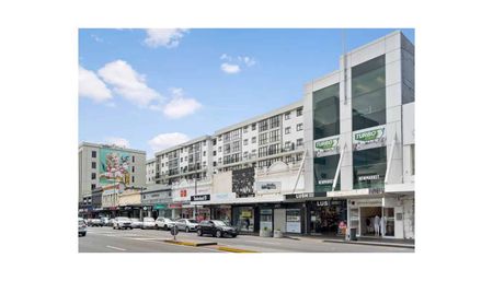 Dynamic Urban Living in Newmarket - Photo 3