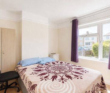 4 bedroom terraced house to rent - Photo 6
