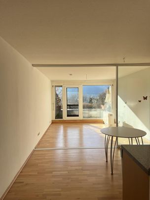 Stilvolle 1-Zimmer-Wohnung mit Balkon, Aufzug & Stellplatz - Photo 1