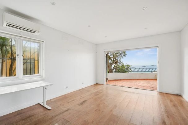 Stunning 2 Bedroom Apartment with Ocean Views - Photo 1