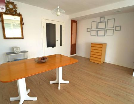 Amplio y Luminoso Piso Reformado con Vistas Panorámicas en Benidorm - Photo 3