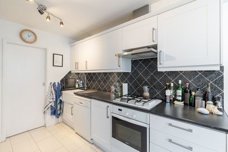 Walham Green Court, Fulham, London, SW6 - Photo 5