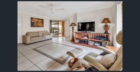 Central & convenient "Sun Valley Park"/"Benowa Hills" location .. - Photo 4