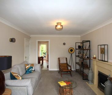 3 bedroom semi-detached house to rent - Photo 6