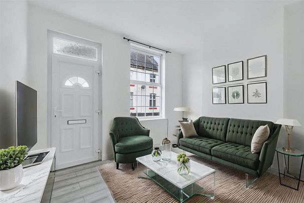 2 bedroom terraced house to rent - Photo 1