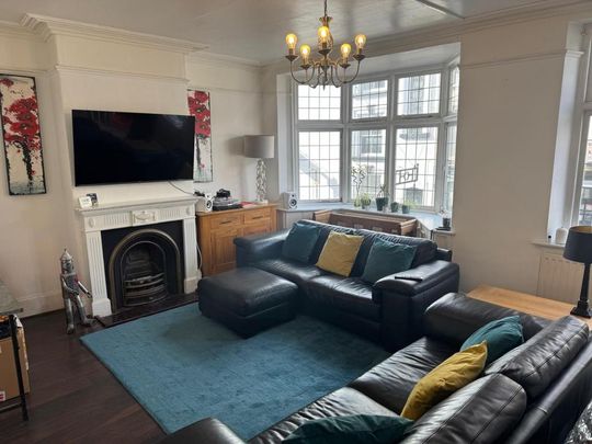 3 bedroom apartment to rent - Photo 1