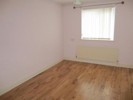 Valley Road, Middlesbrough, , TS4 2RX - Photo 2