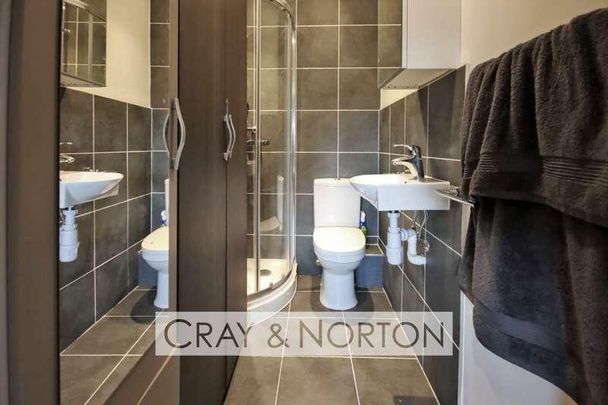 Davies Close, Addiscombe, CR0 - Photo 1