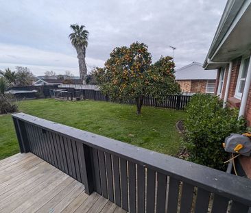 Charming 3BR Home in Leamington! - Photo 1