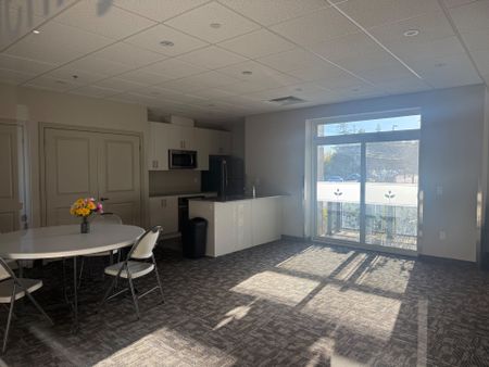 For Lease - 7768 Kennedy Road Unit# 10, Markham, Ontario - Photo 3