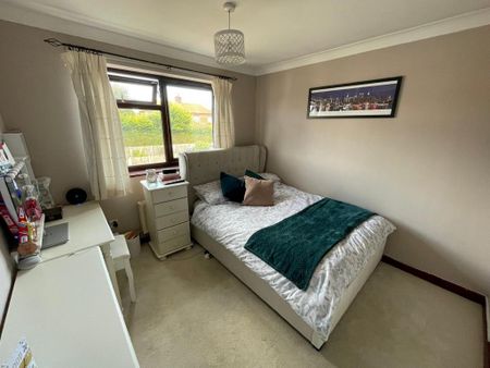 3 bedroom detached house to rent - Photo 2