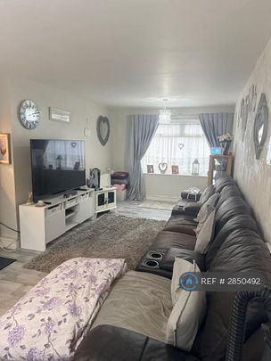 3 bedroom terraced house to rent - Photo 1