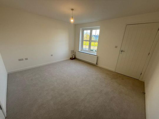 3 bedroom end of terrace house to rent - Photo 1