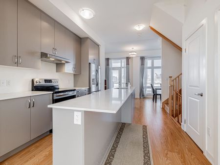 For Lease - 131 Carpaccio Avenue, Vaughan, Ontario - Photo 3