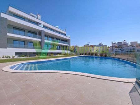 2 room luxury Flat for rent in Alvor, Portimão, Distrito de Faro - Photo 5