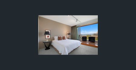 Luxury City Living at Exclusive Macquarie Residences - Photo 4