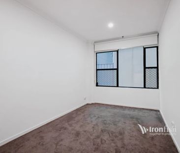 2 Bed, 1 Bath - Photo 5