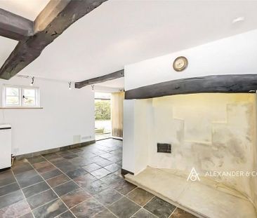 5 bedroom detached house to rent - Photo 1