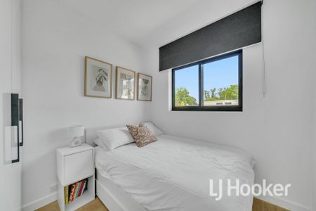 Lovely 1 Bedroom Apartment with On-street Permit Parking - Photo 5