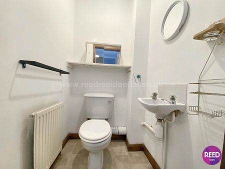 Fairfax Drive, Westcliff On Sea - Photo 5