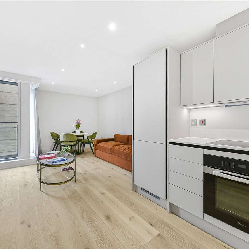 Newly refurbished one bedroom apartment in a high specification new development on Baker Street - Photo 1