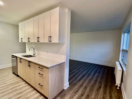 For Lease - 1 Wingreen Court Unit# 5, Toronto, Ontario - Photo 3