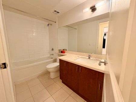 For Lease - 111 Upper duke Crescent Unit# 503, Markham, Ontario - Photo 2