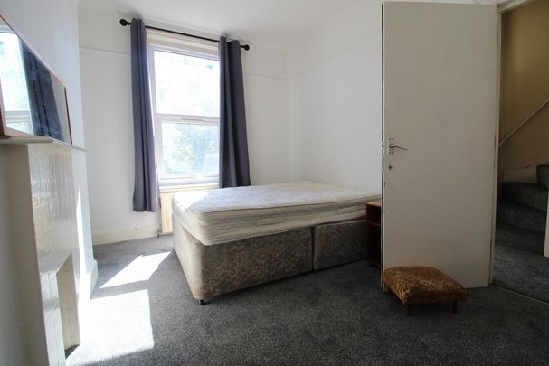 4 bedroom maisonette to rent - Photo 1