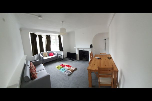 6 Bed Semi-Detached House, Queens Rd, LE2 - Photo 1