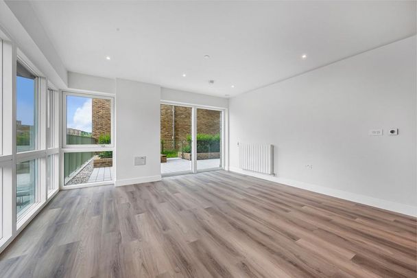 3 bedroom flat to rent - Photo 1