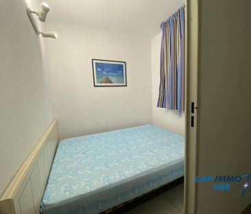 Location Appartement 2 pièces 27m² SANARY SUR MER 83110 - Photo 5