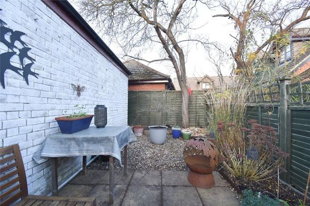 2 bedroom terraced house to rent - Photo 1