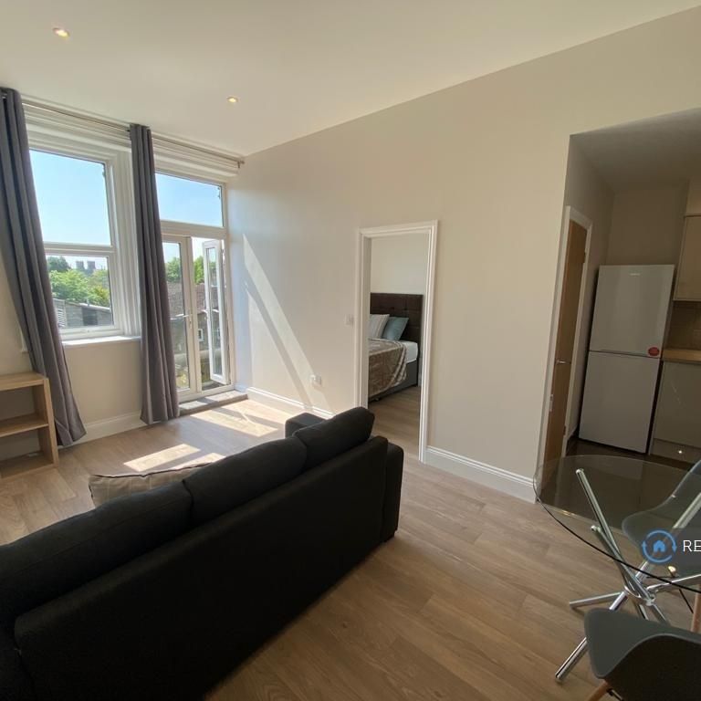 1 bedroom flat to rent - Photo 1