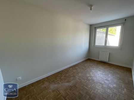 Location Appartement 4 pièces 74m² BEAUVAIS 60000 - Photo 4
