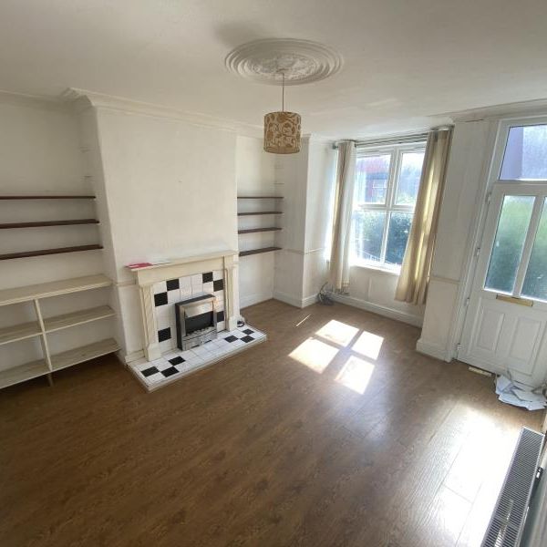 Compton Row, Harehills, LS9 - Leeds - Photo 1