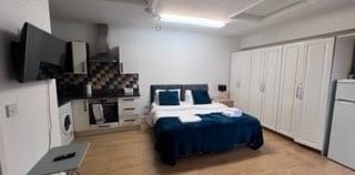 Studio Flat, Lowbrook Road, IG1 - Photo 2