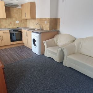 Flat 3, 26 Minny Street, Cathays, Cardiff, CF24 4ES - Photo 2