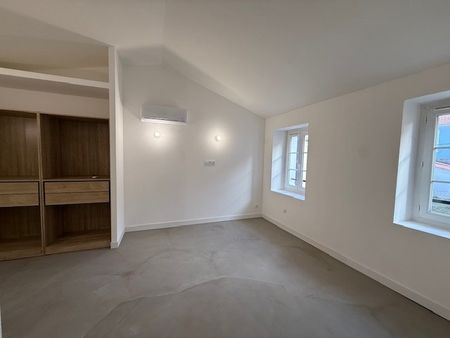 Location Appartement 2 pièces 44m² LA SEYNE SUR MER 83500 - Photo 4