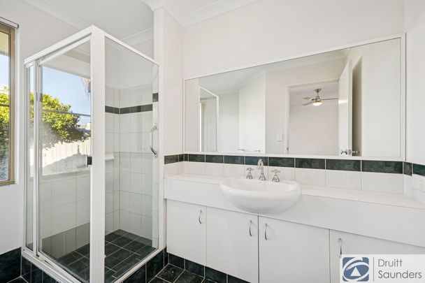 Gardeners Delight! - Photo 1