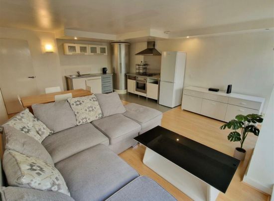 2 Bed Flat, Birmingham, B1 - Photo 1