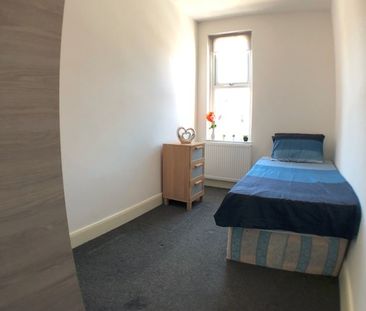 Room in a Shared House, Cedar Road, NW2 - Photo 6