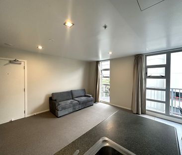 CBD Apartment - Photo 3