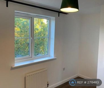 2 bedroom semi-detached house to rent - Photo 5