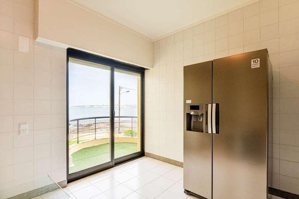 4 Bedroom Apartment with swimming pool, São João do Estoril, Cascais - Photo 1