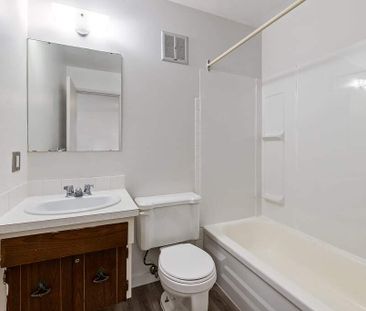Renovated Suite - 1 Bedroom - Photo 3