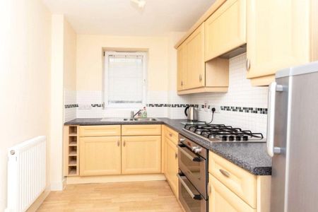 2 bedroom apartment to rent - Photo 4