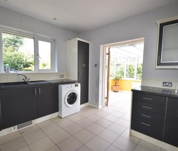 2 bedroom detached bungalow to rent - Photo 5