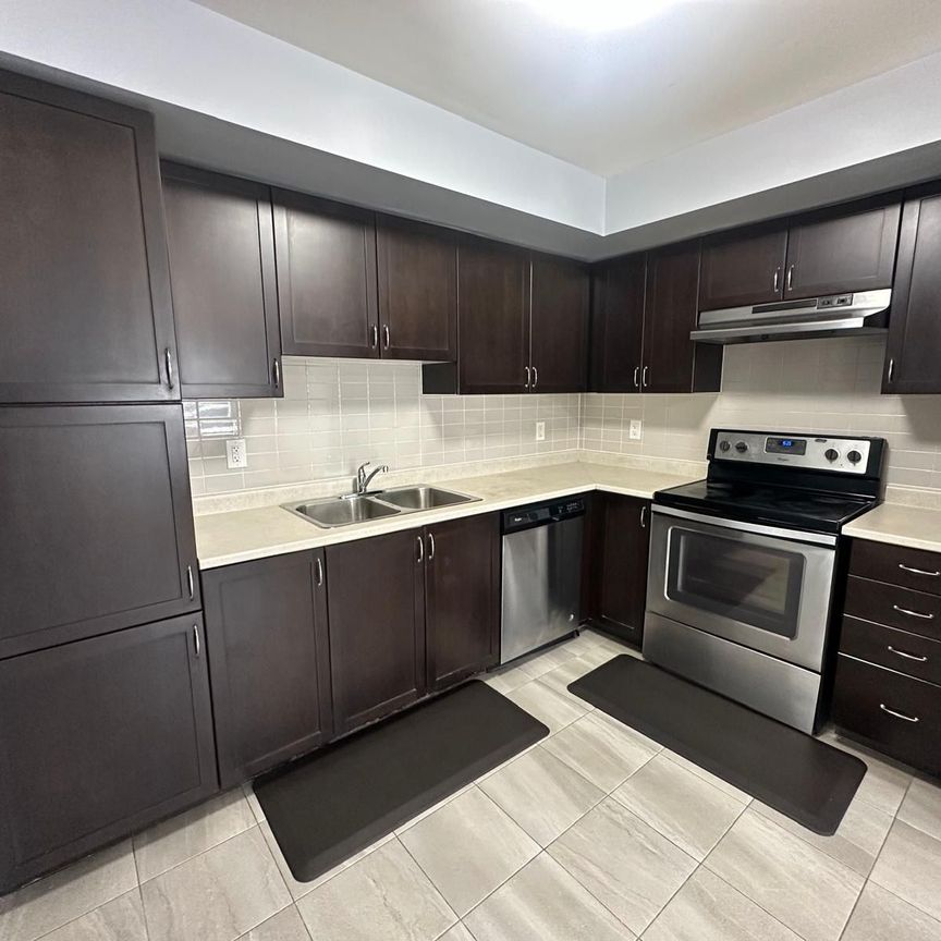 For Lease - 250 Sunny Meadow Boulevard Unit# 275, Brampton, Ontario - Photo 1