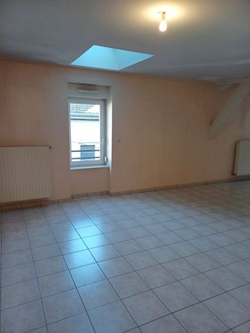 Location Appartement 3 pièces 74m² - Photo 3