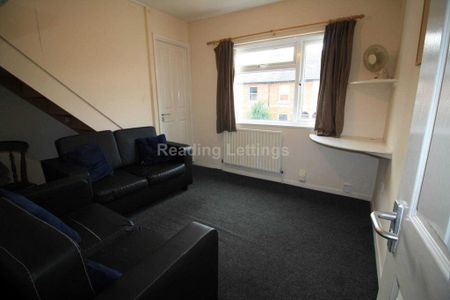 4 bedroom terraced house to rent - Photo 3